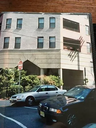Studio, 500 sqft, $2,995 — Photo 2
