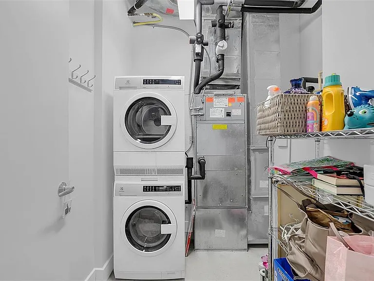 150 E Robinson St #31B — Photo 17