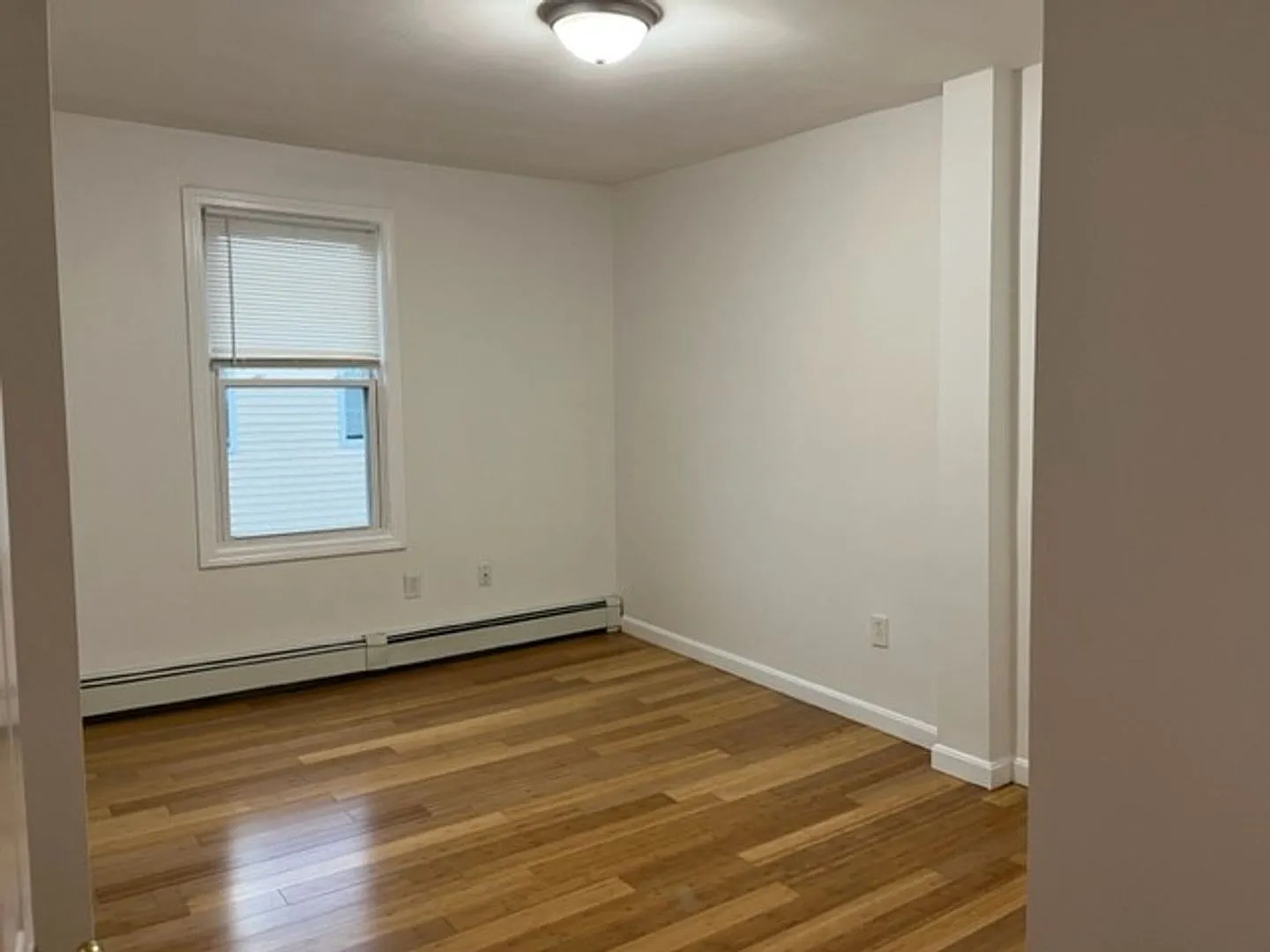 86 Sutton Street — Photo 4