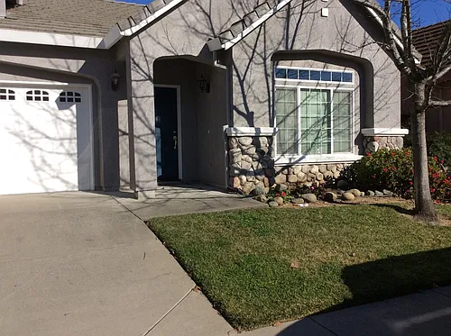 1147 Sam Rider Way Photo 1
