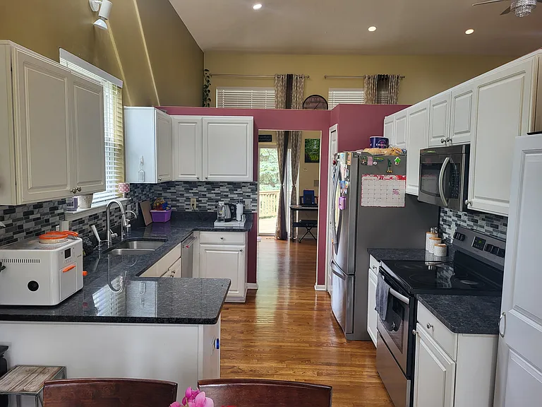 3067 Silverbrook Dr — Photo 6