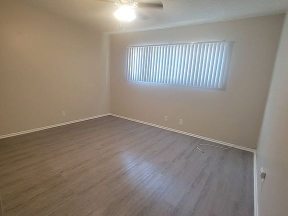 4th image of 11628 Gurley Ave Unit 10