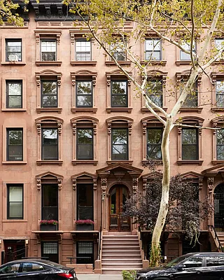 Sold by Compass | media 1