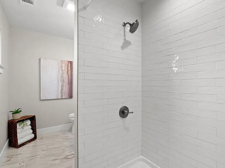 767 Lily St — Photo 14