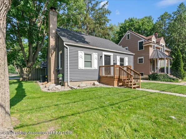 952 Sunset Ln, East Lansing, MI 48823