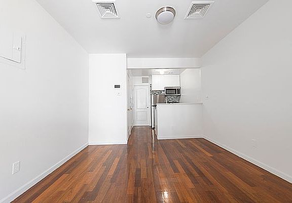 5th image of 44 W 14th St APT 4A