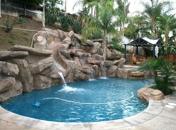 3rd image of 1476 Iris Grove Cir