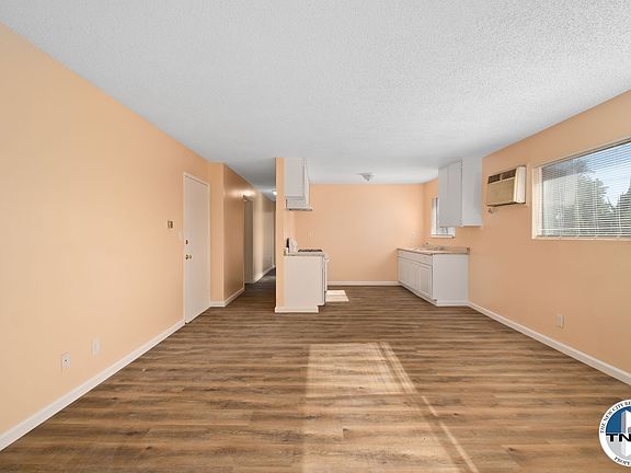 3rd image of 610 N Pasadena Ave #3