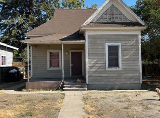 714 E 6th St, Madera, CA 93638