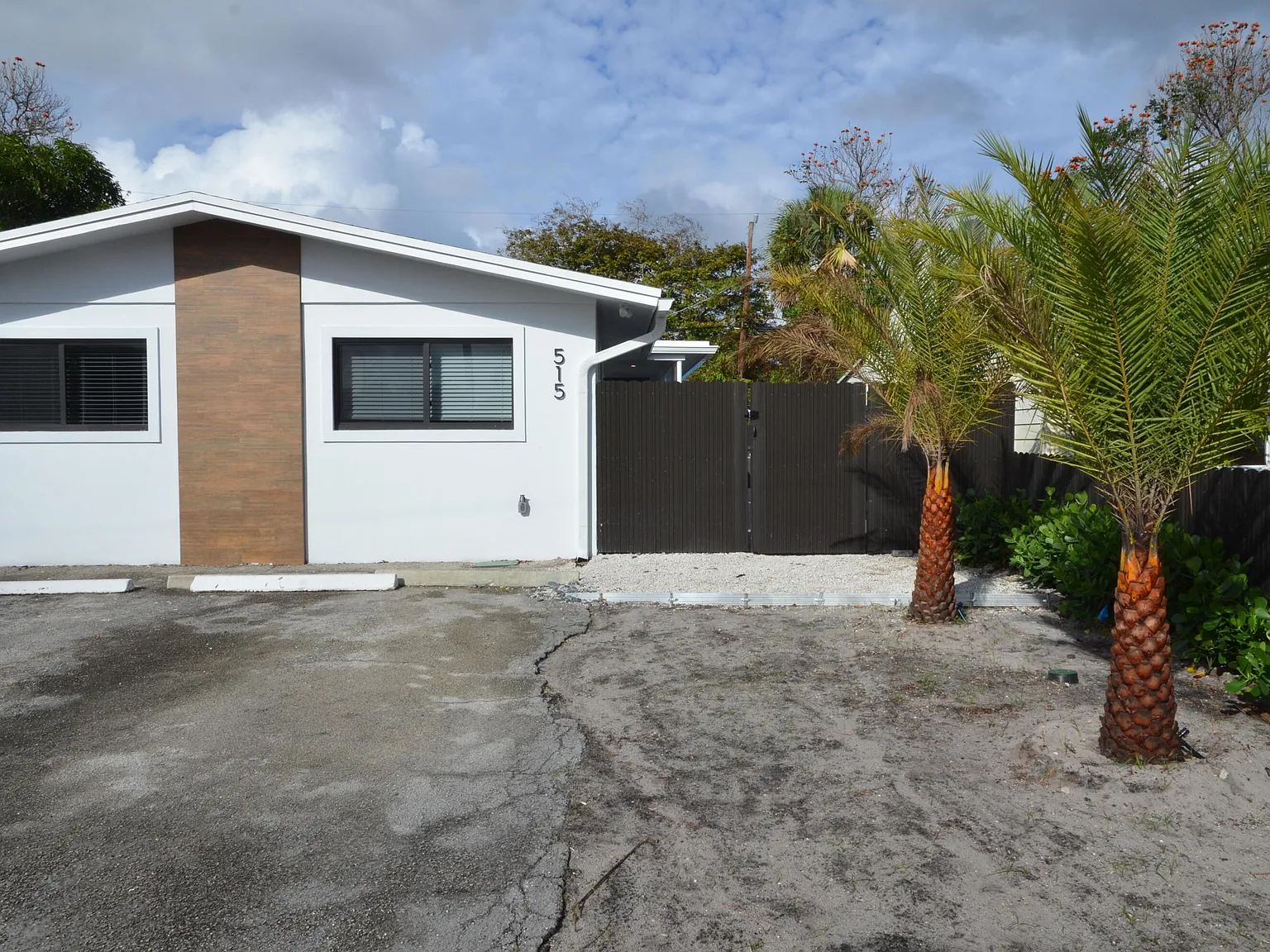 2 bed, 1.0 bath, 812 sqft, $2,200 — Photo 4