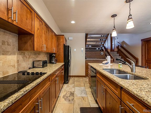 4th image of 2315 Ski Trail Ln #10