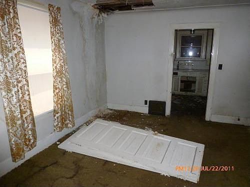 3rd image of 3145 Saint Bernard Dr