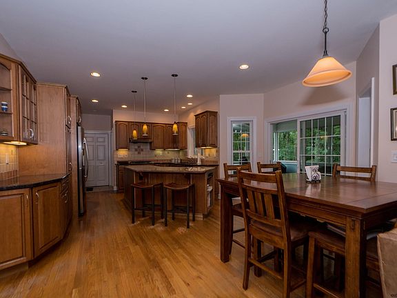 5th image of 25 Preserve Way