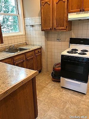 3rd image of 18-10 124th St #1