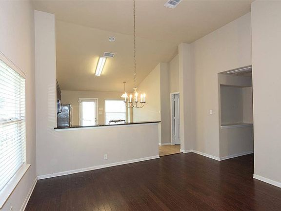 5th image of 813 Heritage Springs Trl
