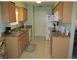 4th image of 208 Lakewood Dr