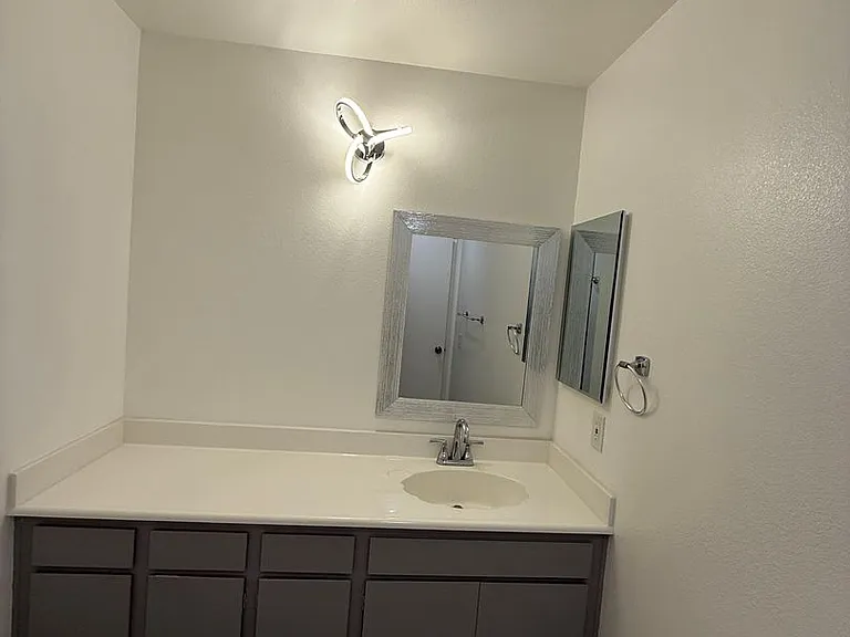 13104 Village 13 — Photo 16