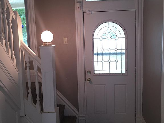 5th image of 800 E D St