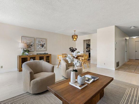 5th image of 1492 London Circle