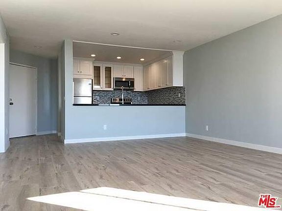 5th image of 14609 Christine Dr