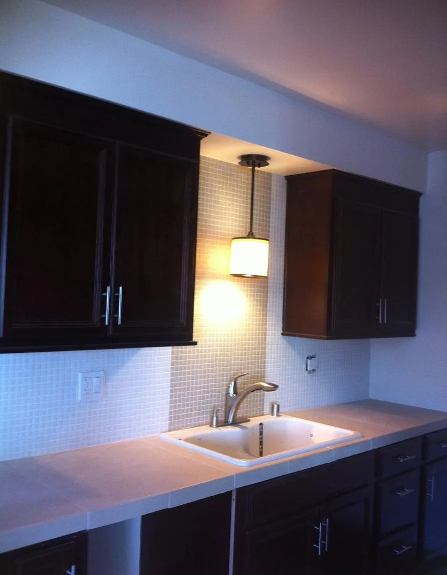 2 bed, 900 sqft, $2,400 — Photo 1