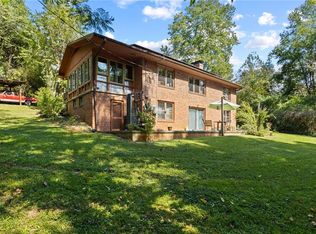 707 Campbell Town Rd, Walhalla, SC 29691