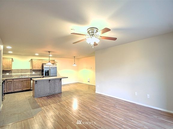 4th image of 1409 Evergreen Park Drive SW #204