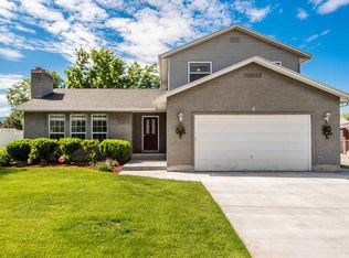 9 W 700 S, Centerville, UT 84014