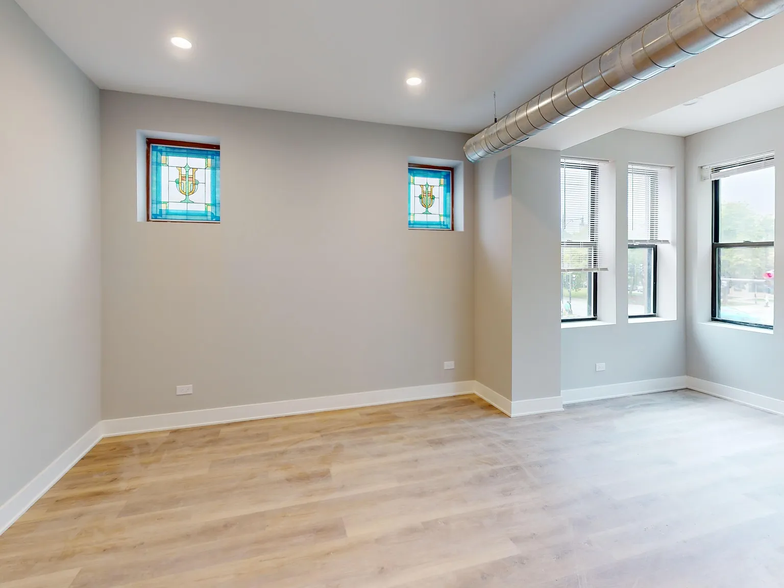 3 bed, 2.5 bath, $3,695 — Photo 2