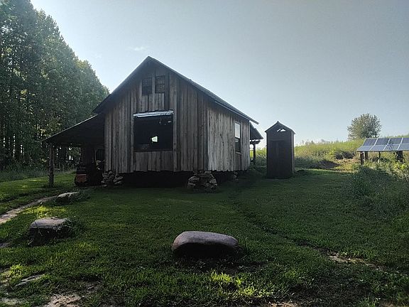 3rd image of 1864 Delano Rd