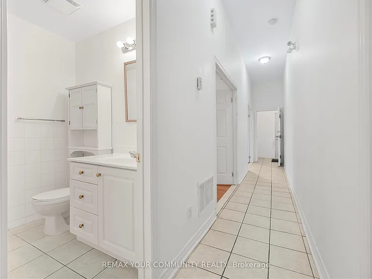 151 Dovercourt Rd #MAIN — Photo 9