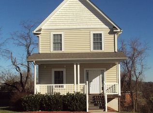 107 Summit Rdg, Radford, VA 24141