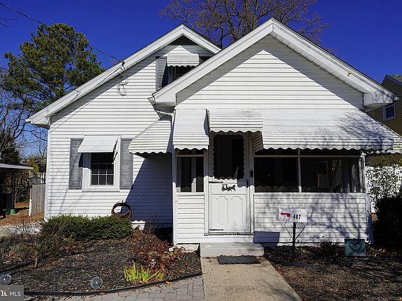 2nd image of 407 S Park Dr