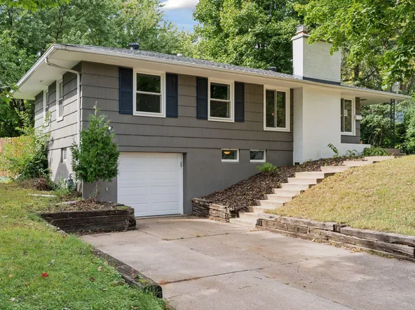 420 Harrison Ave S, Hopkins, MN 55343