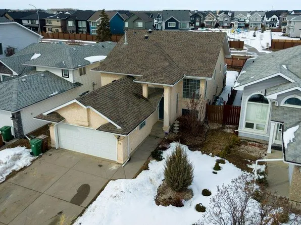 17 Donald Pl, Saint Albert, AB T8N 6H3