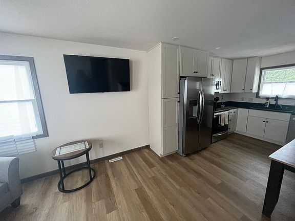 5th image of 129 N Orchard St