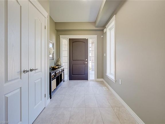 3rd image of 683 Pelham St