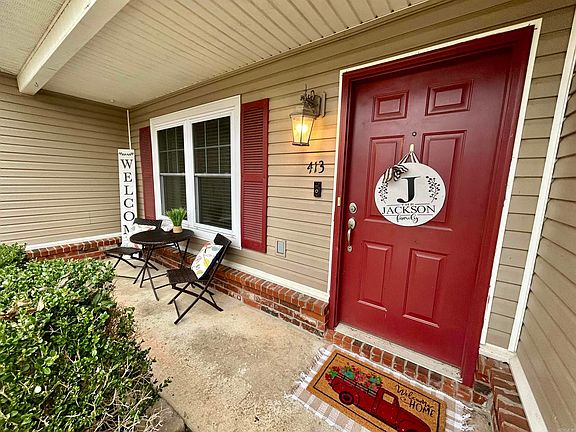 3rd image of 413 Sharon