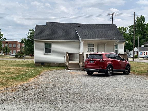3rd image of 700 N Grace St