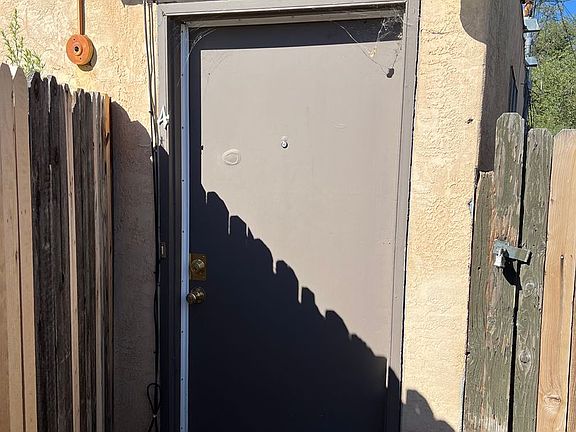 3rd image of 157 Mesilla St NE