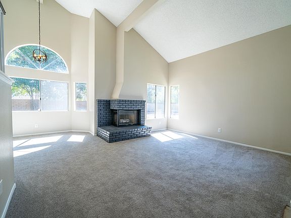 4th image of 3079 Sunnyglen Ct