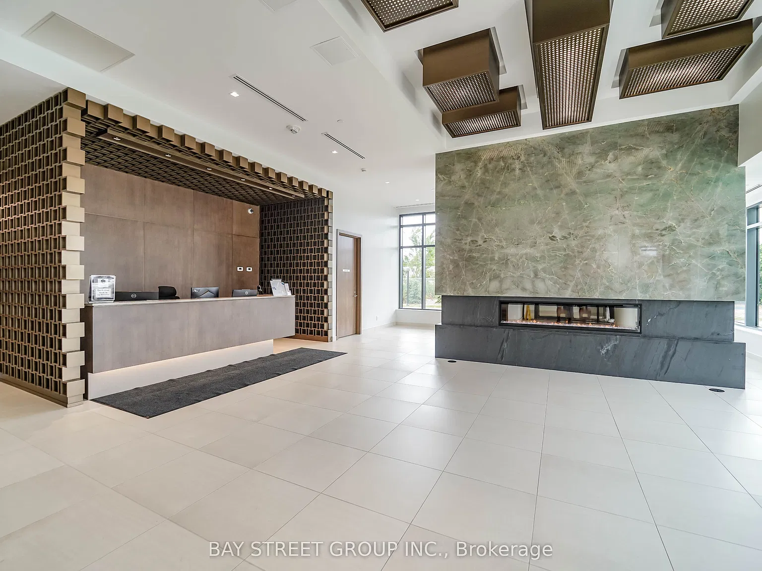 188 Fairview Mall Dr — Photo 3