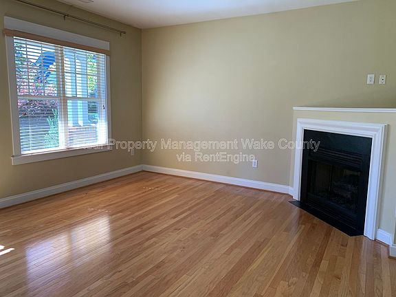 4th image of 10813 Cokesbury Ln