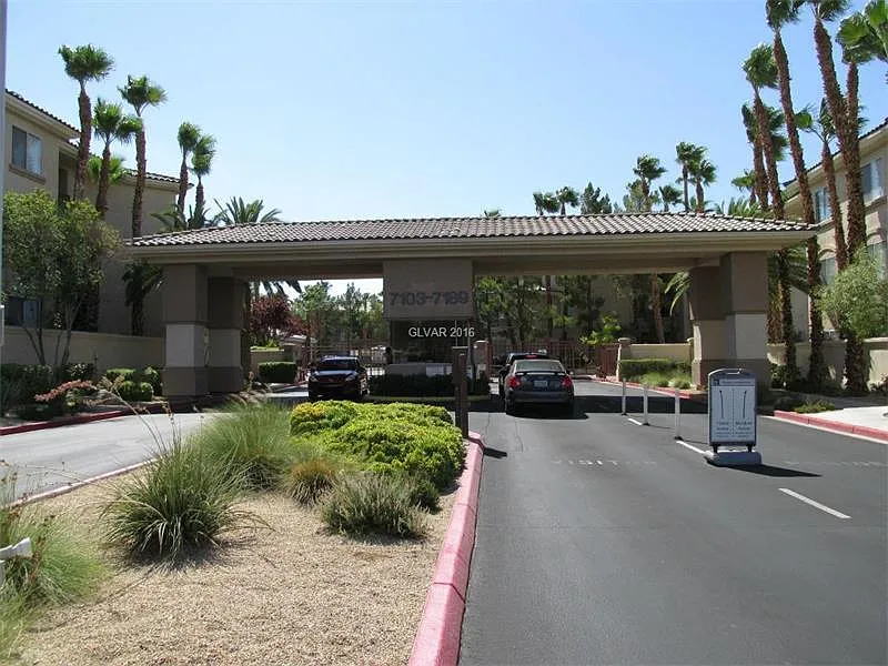 1 bed, 816 sqft, $1,250 — Photo 2