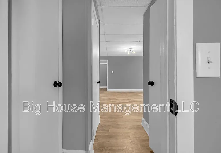 339 E 25th St #2 — Photo 13