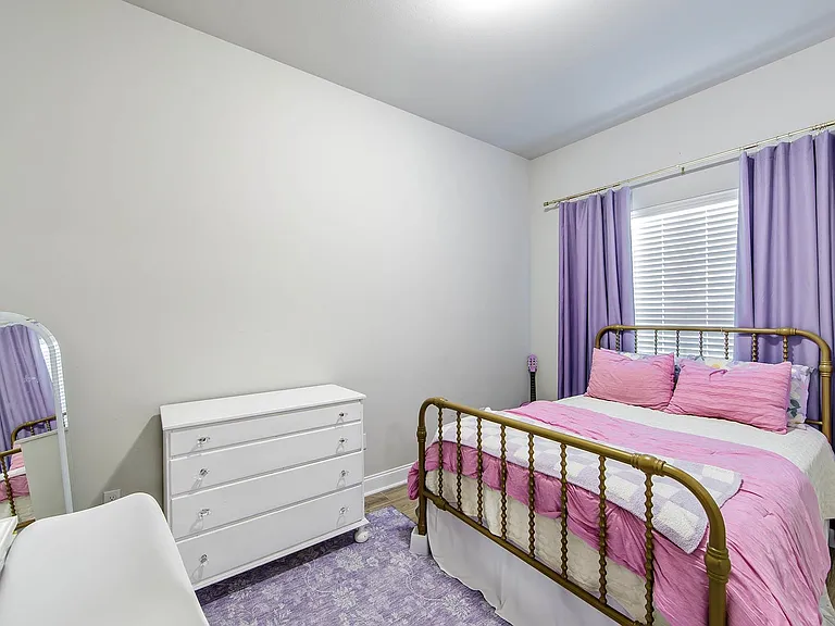 110 Devon Ct — Photo 17