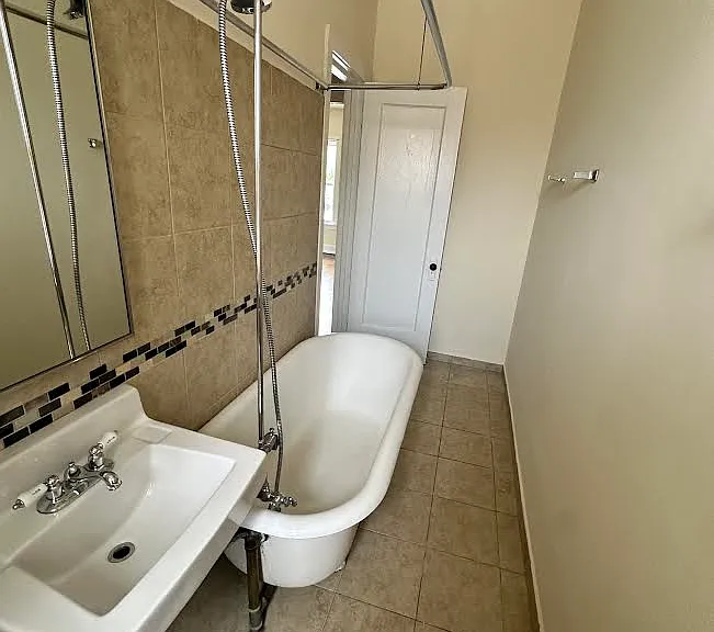 2661 N Spaulding Ave — Photo 13
