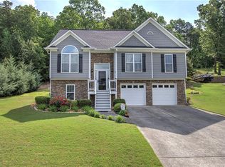 20 Spruce St NE, White, GA 30184
