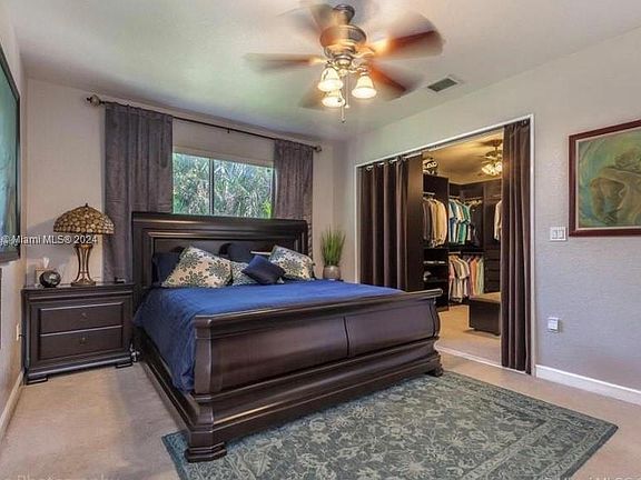 3rd image of 206 SE 15th St #206