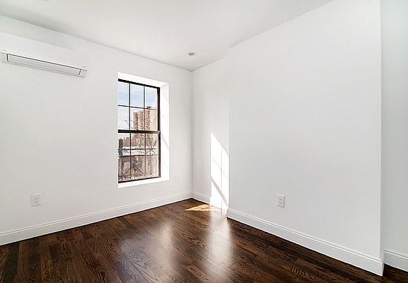 4th image of 2172 Fulton St #A